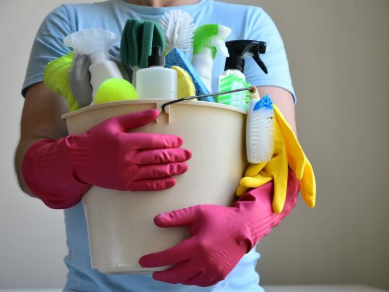 Un produit d’entretien ménager complet pour nettoyer qui fait tout