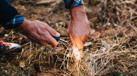 Comment faire un feu : 3 façons simples d’attiser les flammes