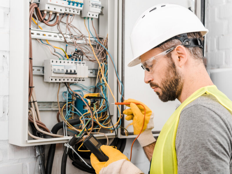 Bien préparer ses travaux d’électricité avec un artisan d’Orléans : conseils pratiques et étapes clés