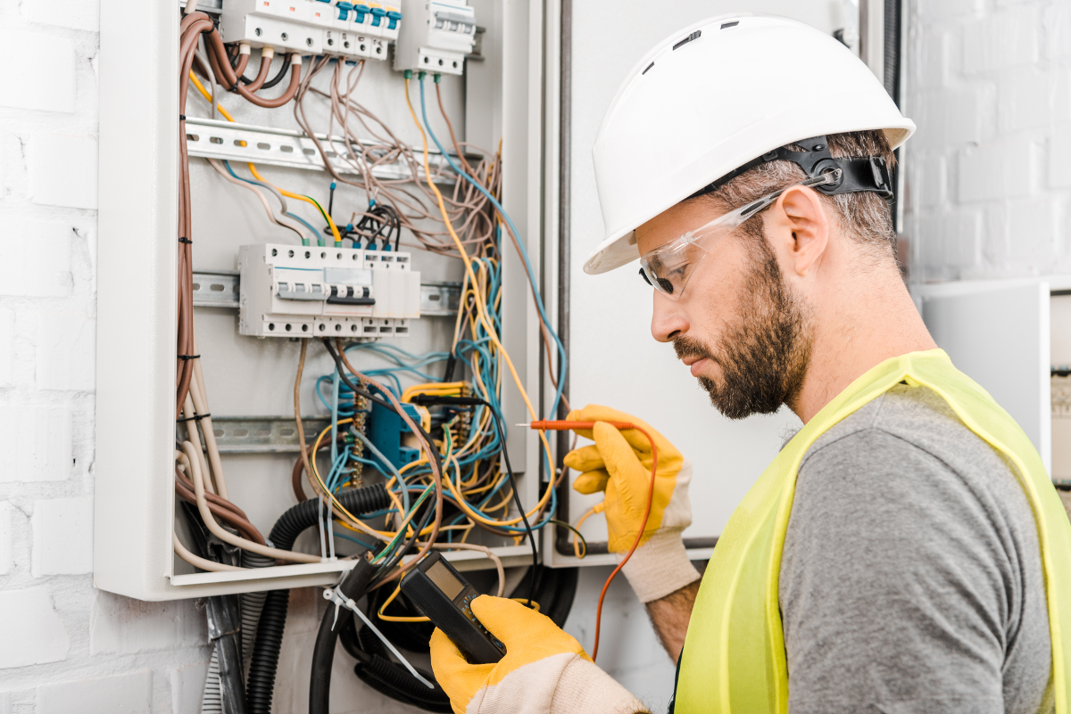 Bien préparer ses travaux d’électricité avec un artisan d’Orléans : conseils pratiques et étapes clés