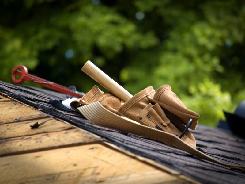 Rénovation de charpente en bois : quand faut-il l’envisager ?  