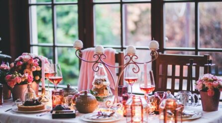 Idées de décoration pour les repas de Noël modernes : idées de déco de table