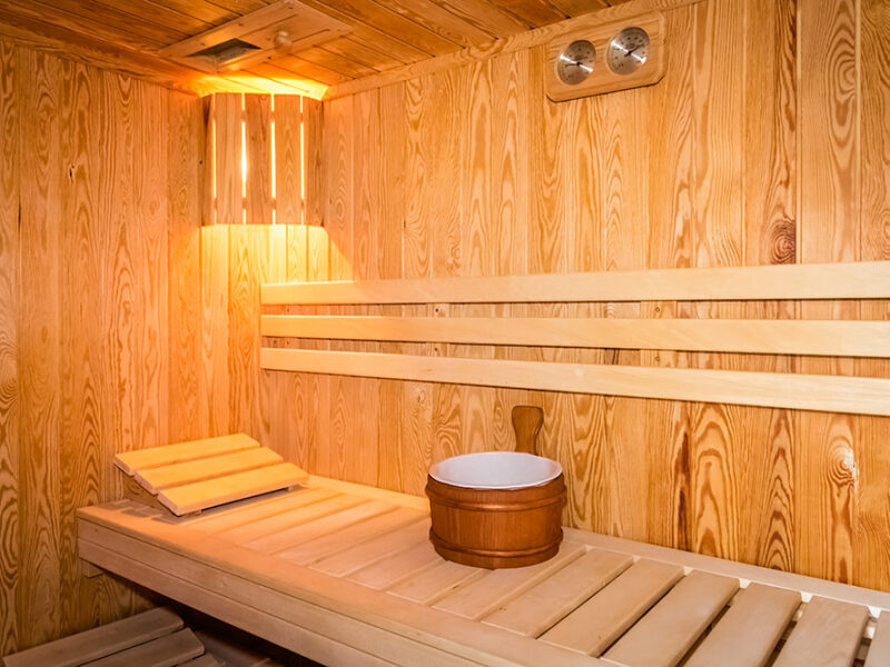 Un sauna à la maison : comment bien entretenir son sauna ?